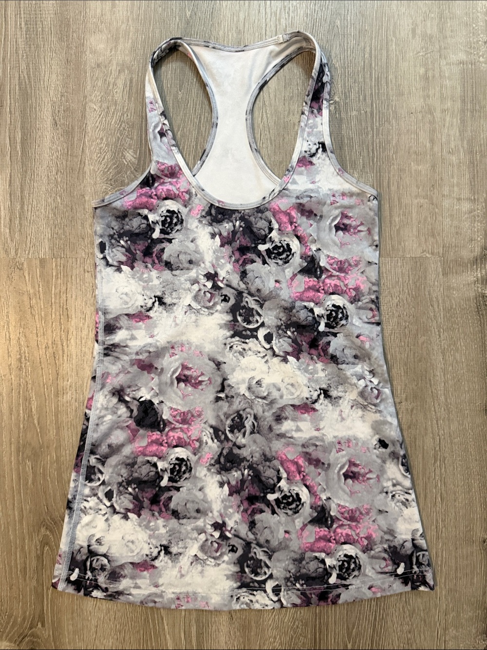 Lululemon 6 Cool Racerback Workout‎ Yoga Lounge Women’s Floral Athletic Tank Top